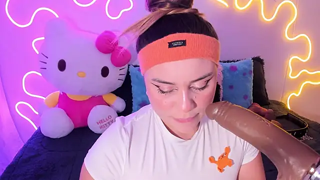 Snapshot of Isa_belaa chatting on 12-19-25, 01:09 Isa belaa online show from 12-19-25, 01:09