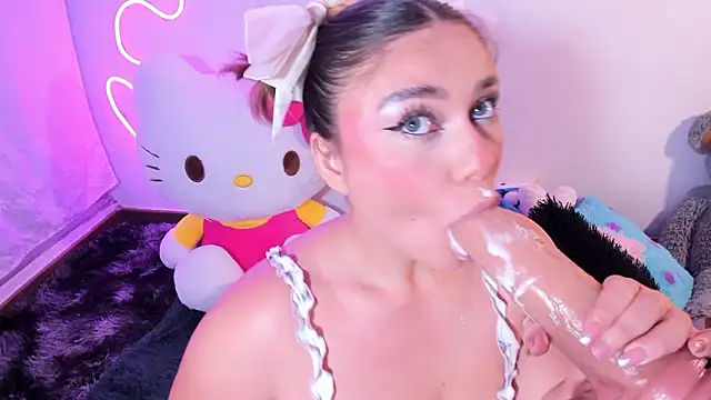 Snapshot of Isa_belaa chatting on 02-24-26, 12:33 Isa belaa online show from 02-24-26, 12:33