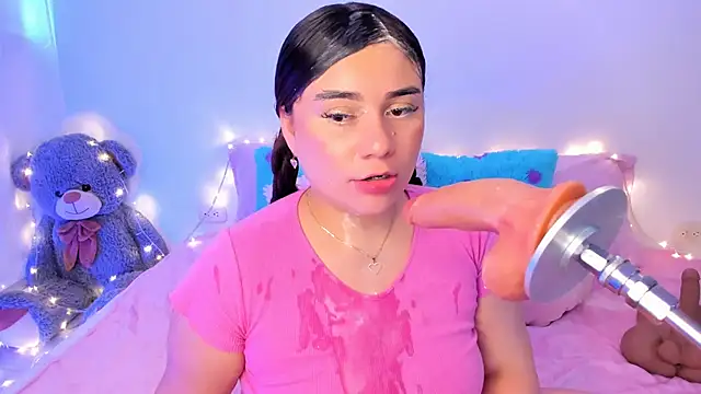 Snapshot of Isa_belaa chatting on 03-18-25, 05:44 Isa belaa online show from 03-18-25, 05:44