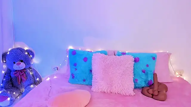 Snapshot of Isa_belaa chatting on 03-03-25, 01:45 Isa belaa online show from 03-03-25, 01:45