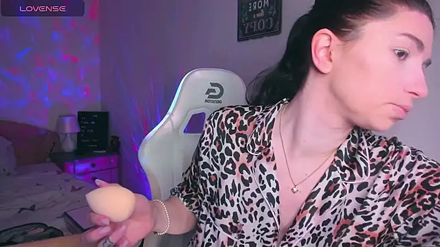 AdellaLoveX online show from 01-14-26, 05:55