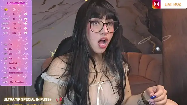 Snapshot of Sexy_adara_1b chatting on 11-09-25, 01:37 Sexy adara 1b online show from 11-09-25, 01:37