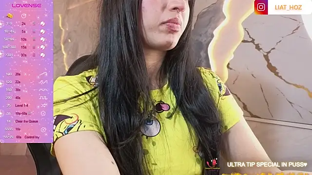 Snapshot of Sexy_adara_1b chatting on 11-14-25, 08:29 Sexy adara 1b online show from 11-14-25, 08:29