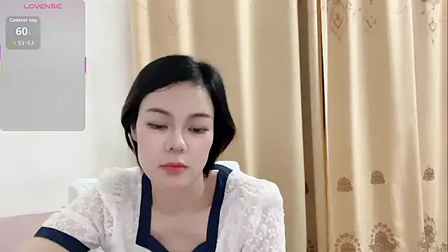 Snapshot of Linda-LL chatting on 06-05-26, 01:06 Linda-LL online show from 06-05-26, 01:06