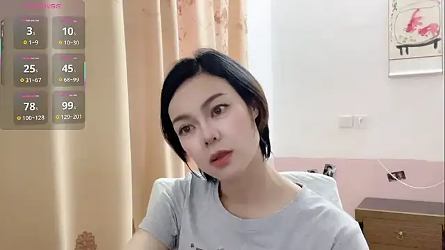 Snapshot of Linda-LL chatting on 06-18-26, 11:04 Linda-LL online show from 06-18-26, 11:04