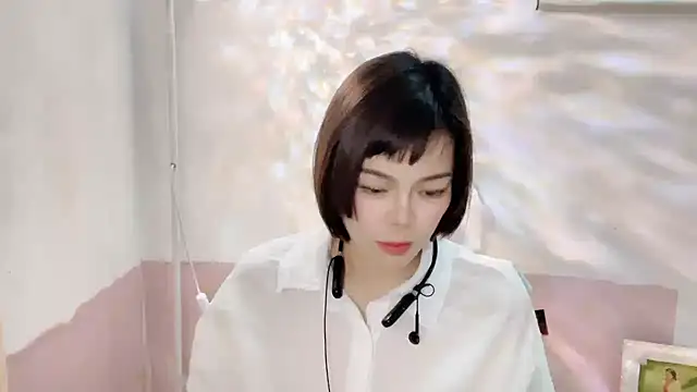 Linda-LL online show from 10-24-25, 02:05