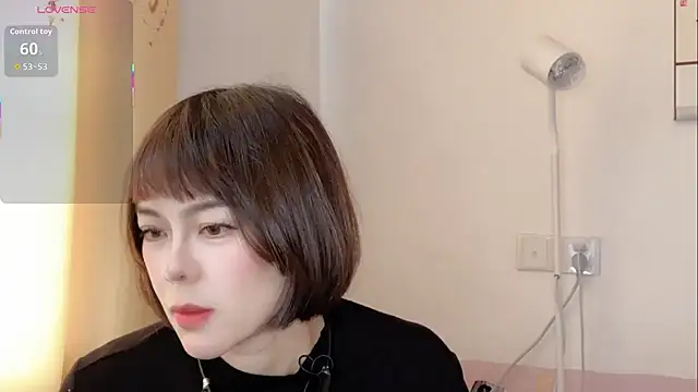 Linda-LL online show from 11-11-25, 05:24