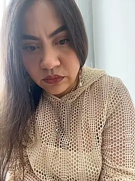 Snapshot of Iam__Cristal chatting on 05-25-26, 10:08 Iam Cristal online show from 05-25-26, 10:08