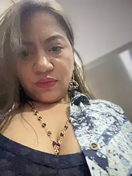 Snapshot of Iam__Cristal chatting on 03-12-25, 11:44 Iam Cristal online show from 03-12-25, 11:44