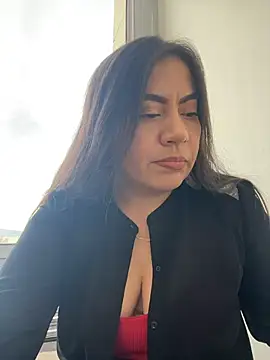 Snapshot of Iam__Cristal chatting on 04-30-26, 10:03 Iam Cristal online show from 04-30-26, 10:03