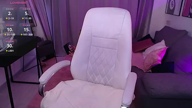 Snapshot of Fay_Dunaway chatting on 01-08-26, 02:12 Fay Dunaway online show from 01-08-26, 02:12