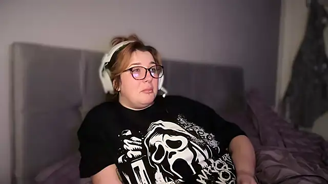 Curvy Rosie99 online show from 04-16-26, 09:39