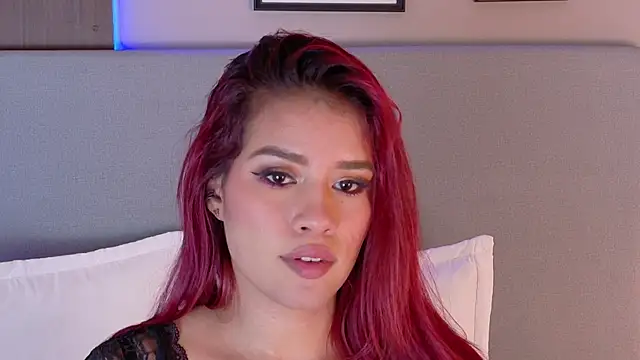 Snapshot of KasyRose chatting on 02-25-25, 05:40 KasyRose online show from 02-25-25, 05:40