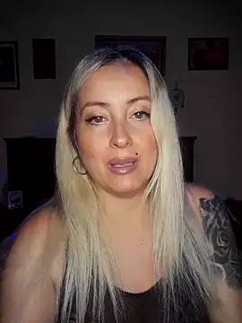 DesireSatler online show from 11-22-25, 03:05