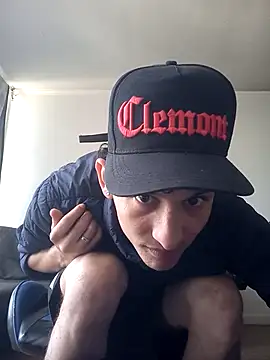 Snapshot of LatinBoysxxx chatting on 12-05-24, 05:44 LatinBoysxxx online show from 12-05-24, 05:44