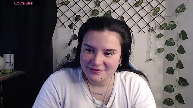 Snapshot of Nika_1_ chatting on 07-16-26, 12:07 Nika 1 online show from 07-16-26, 12:07
