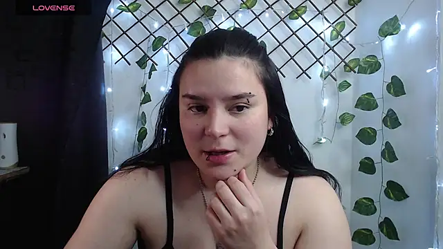 Snapshot of Nika_1_ chatting on 07-08-26, 11:05 Nika 1 online show from 07-08-26, 11:05