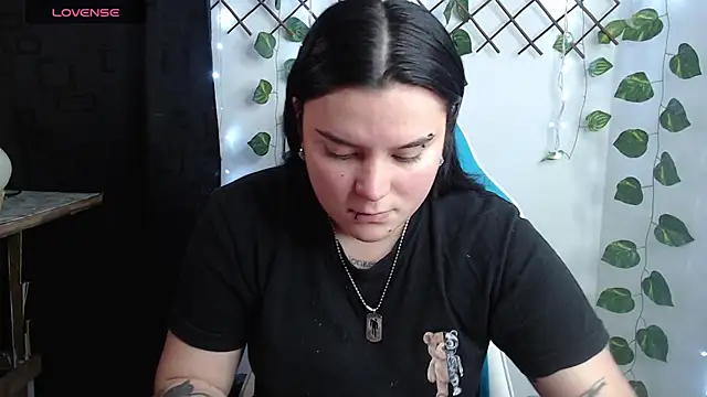 Snapshot of Nika_1_ chatting on 07-04-26, 11:53 Nika 1 online show from 07-04-26, 11:53