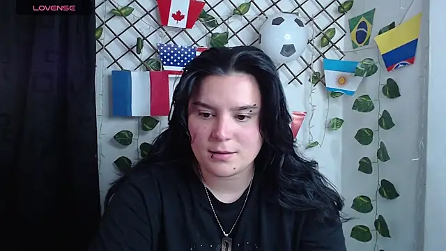 Snapshot of Nika_1_ chatting on 06-14-26, 04:14 Nika 1 online show from 06-14-26, 04:14