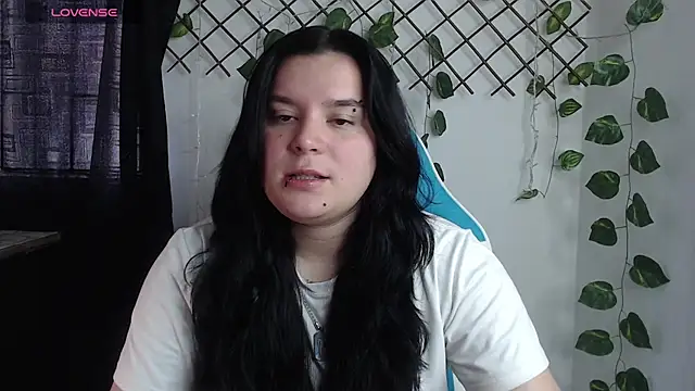 Snapshot of Nika_1_ chatting on 07-18-26, 06:27 Nika 1 online show from 07-18-26, 06:27