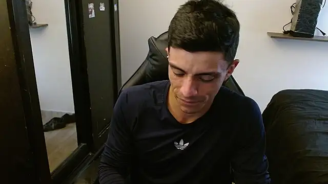 kv   xxx  online show from 02-13-26, 09:26