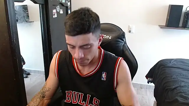 kv   xxx  online show from 03-08-26, 07:17