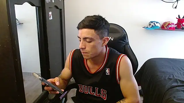 kv   xxx  online show from 11-10-25, 05:29