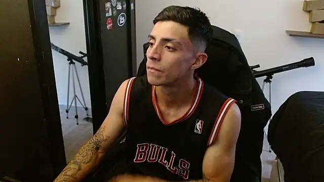 kv   xxx  online show from 04-11-26, 07:50