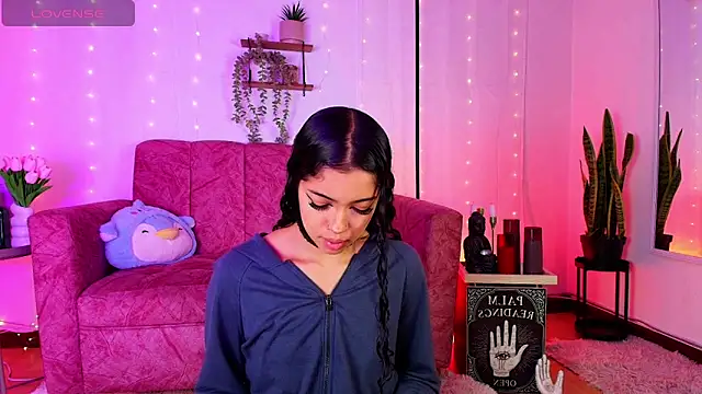 Sara Jhonson online show from 06-18-26, 11:54