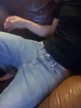 Snapshot of thismybody chatting on 02-08-26, 04:43 thismybody online show from 02-08-26, 04:43