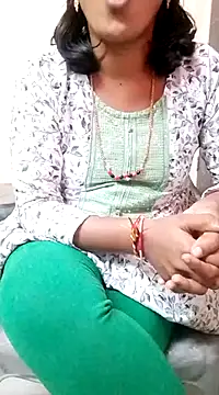 Snapshot of sneha_telugu_girl chatting on 03-11-25, 09:34 sneha telugu girl online show from 03-11-25, 09:34