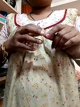 Snapshot of sneha_telugu_girl chatting on 01-26-25, 01:52 sneha telugu girl online show from 01-26-25, 01:52