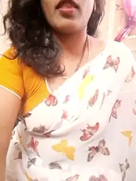 Snapshot of sneha_telugu_girl chatting on 11-03-25, 05:01 sneha telugu girl online show from 11-03-25, 05:01