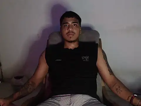 Snapshot of camiloacosta321 chatting on 11-05-25, 04:15 camiloacosta321 online show from 11-05-25, 04:15