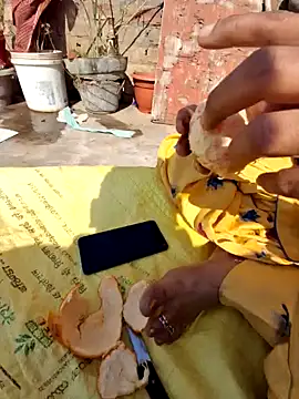 menakshiiikaur online show from 01-28-25, 07:43