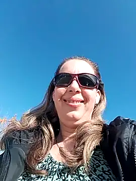 Snapshot of uber_babe chatting on 12-01-25, 11:22 uber babe online show from 12-01-25, 11:22