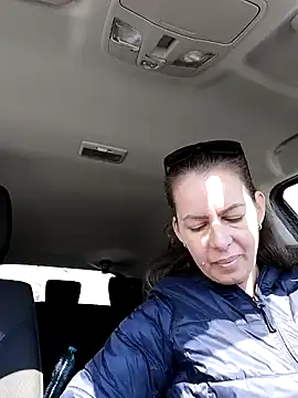 Snapshot of uber_babe chatting on 03-20-25, 08:42 uber babe online show from 03-20-25, 08:42