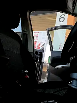 Snapshot of uber_babe chatting on 03-05-25, 06:12 uber babe online show from 03-05-25, 06:12