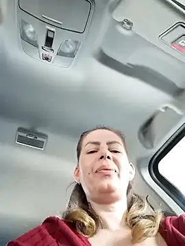 Snapshot of uber_babe chatting on 02-26-25, 03:21 uber babe online show from 02-26-25, 03:21