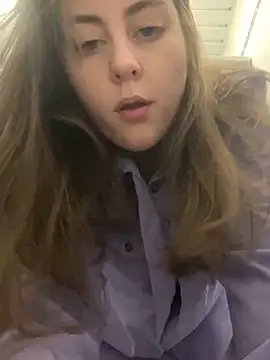 Snapshot of Topvi_ chatting on 01-18-25, 12:26 Topvi online show from 01-18-25, 12:26