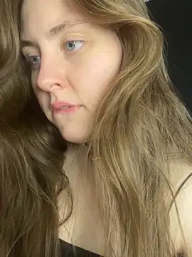 Snapshot of Topvi_ chatting on 02-26-25, 11:19 Topvi online show from 02-26-25, 11:19