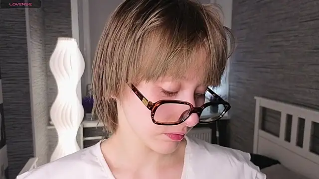 EthalBuffkin online show from 04-10-26, 07:21