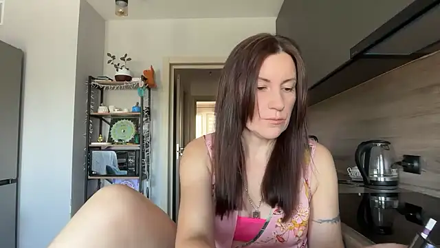 Snapshot of jainesummer chatting on 09-10-25, 08:24 jainesummer online show from 09-10-25, 08:24