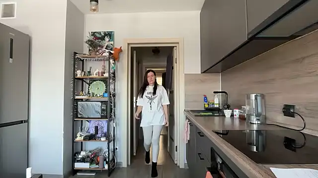 Snapshot of jainesummer chatting on 02-06-26, 10:11 jainesummer online show from 02-06-26, 10:11