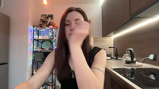 Snapshot of jainesummer chatting on 12-22-25, 08:14 jainesummer online show from 12-22-25, 08:14