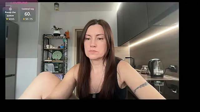 Snapshot of jainesummer chatting on 11-10-25, 10:31 jainesummer online show from 11-10-25, 10:31