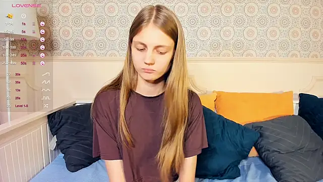 GlennaArras online show from 12-14-24, 01:27