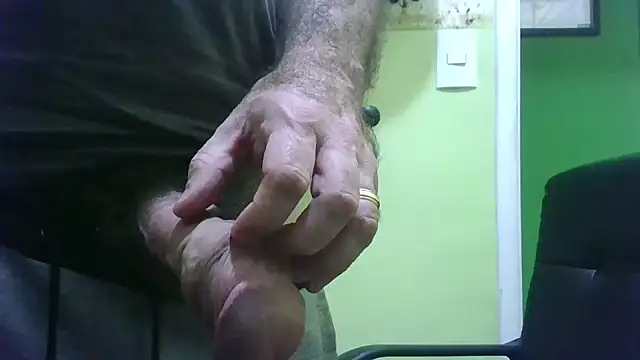 loganwolverine02 online show from 10-29-25, 03:55