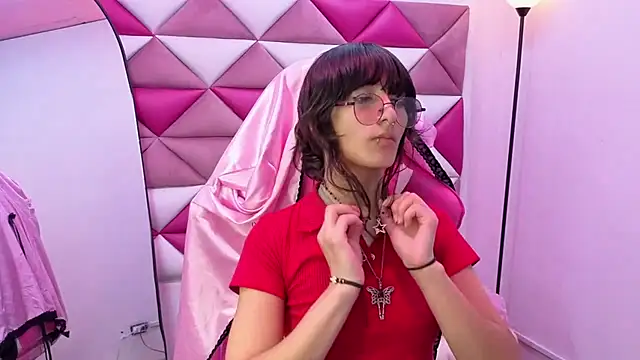 Snapshot of Danny_Face chatting on 02-12-26, 02:28 Danny Face online show from 02-12-26, 02:28