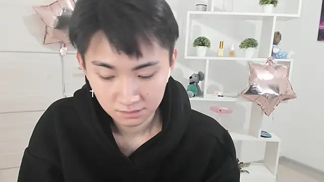 Miram Yu online show from 12-11-24, 12:12